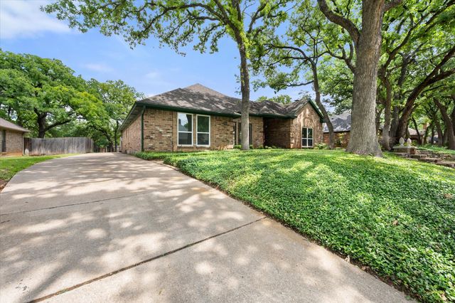 4503 Lake Park Drive, Arlington, TX 76016
