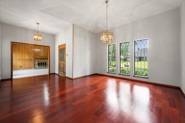 4503 Lake Park Drive, Arlington, TX 76016