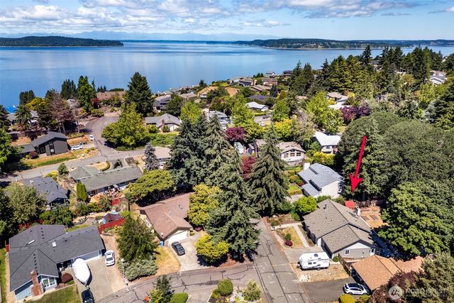 105 Lila Street, Steilacoom, WA 98388