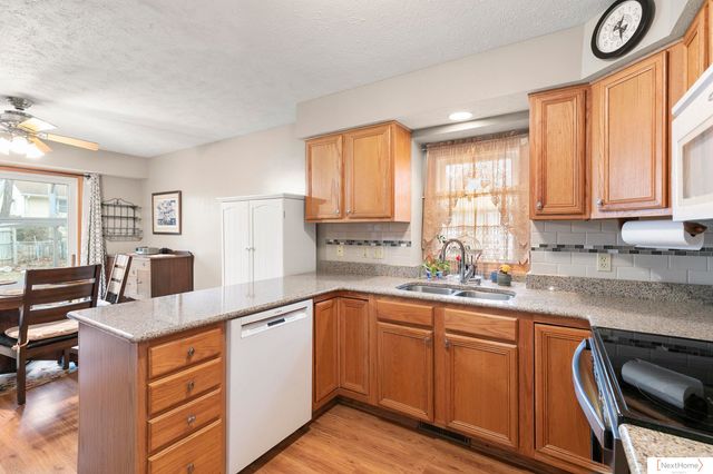 4215 S 40th Street, Lincoln, NE 68506