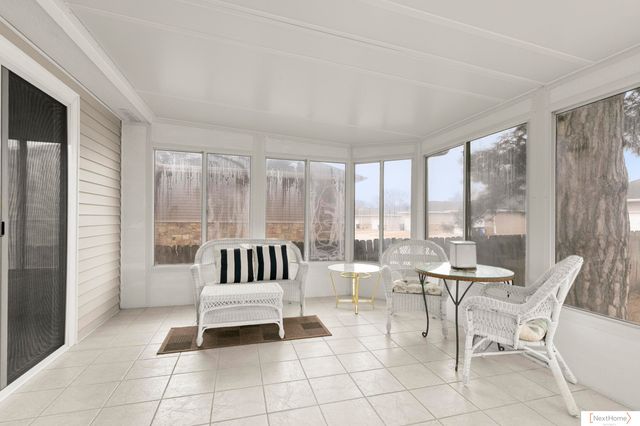 4215 S 40th Street, Lincoln, NE 68506