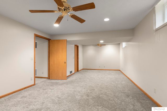 4215 S 40th Street, Lincoln, NE 68506