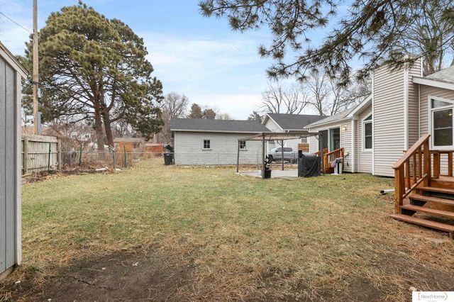 4215 S 40th Street, Lincoln, NE 68506