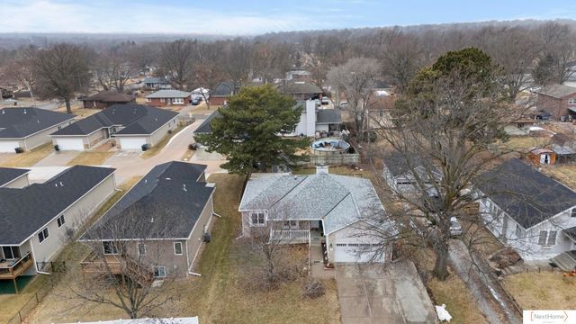 4215 S 40th Street, Lincoln, NE 68506