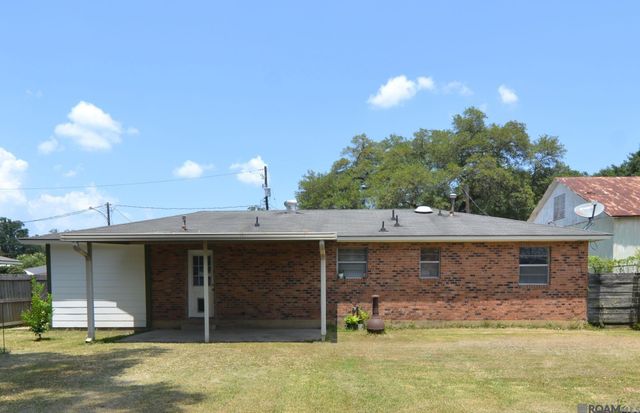 395 Avenue G, Port Allen, LA 70767
