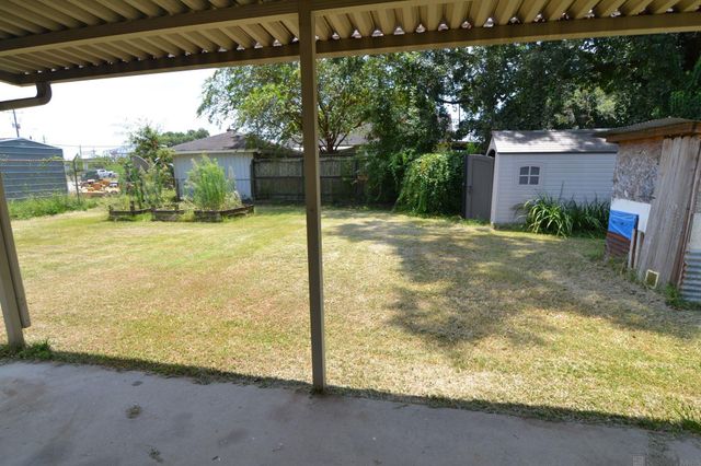 395 Avenue G, Port Allen, LA 70767