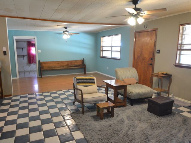 395 Avenue G, Port Allen, LA 70767