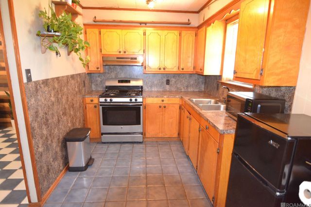 395 Avenue G, Port Allen, LA 70767