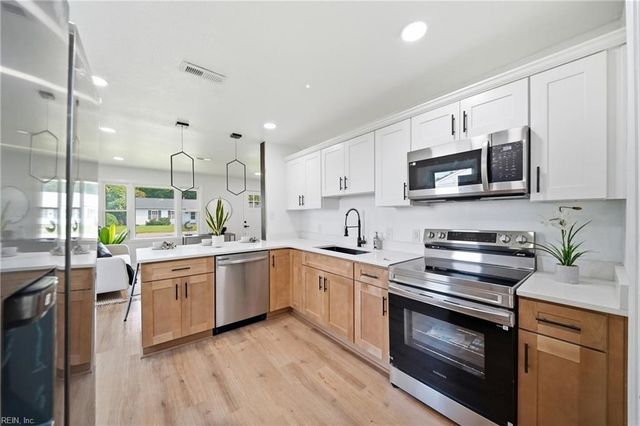 1528 Morgan DR, Hampton, VA 23663