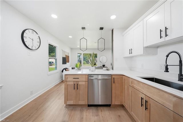 1528 Morgan DR, Hampton, VA 23663