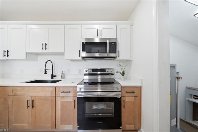 1528 Morgan DR, Hampton, VA 23663