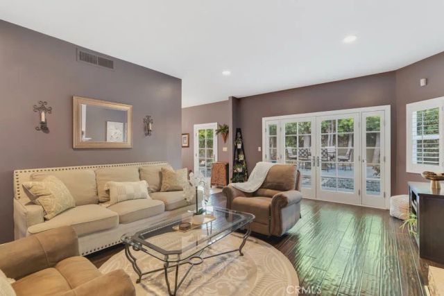6226 Mammoth, Valley Glen, CA 91401