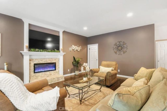 6226 Mammoth, Valley Glen, CA 91401