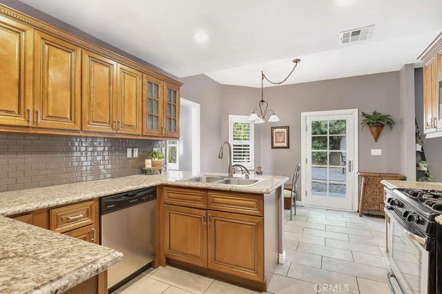 6226 Mammoth, Valley Glen, CA 91401