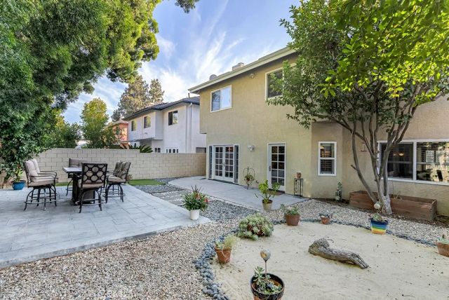 6226 Mammoth, Valley Glen, CA 91401