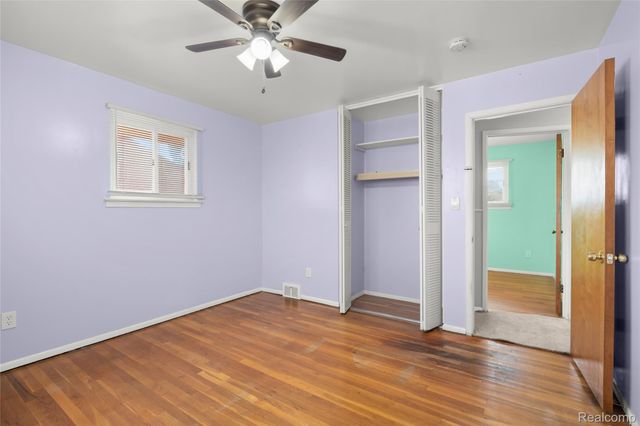 7043 N Wildwood Street, Westland, MI 48185