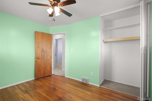 7043 N Wildwood Street, Westland, MI 48185