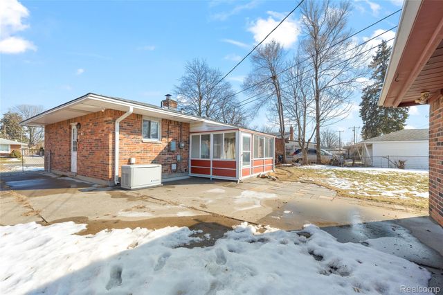 7043 N Wildwood Street, Westland, MI 48185