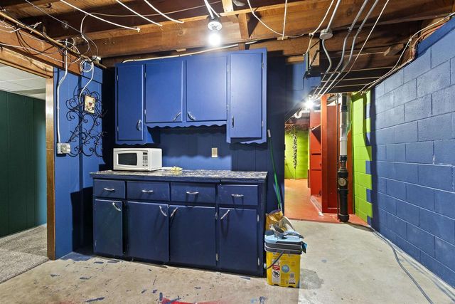260 N DANZ AVENUE, Green Bay, WI 54302