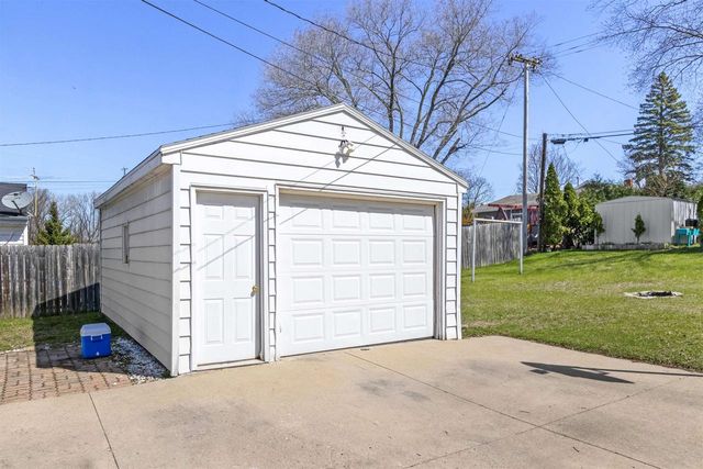 260 N DANZ AVENUE, Green Bay, WI 54302