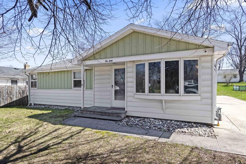 260 N DANZ AVENUE, Green Bay, WI 54302