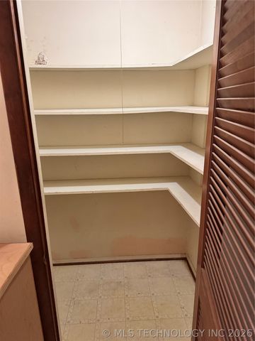 3815 S 82nd East Avenue, Tulsa, OK 74145