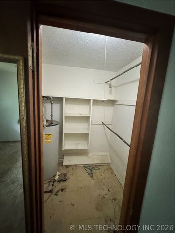 3815 S 82nd East Avenue, Tulsa, OK 74145