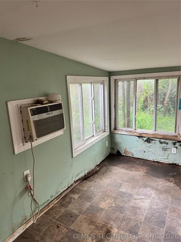 3815 S 82nd East Avenue, Tulsa, OK 74145