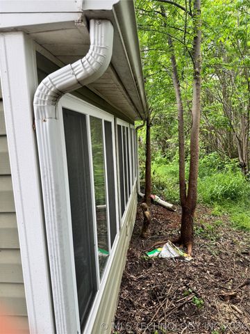 3815 S 82nd East Avenue, Tulsa, OK 74145