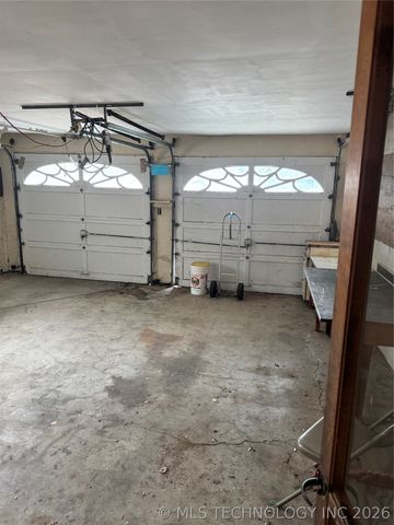 3815 S 82nd East Avenue, Tulsa, OK 74145