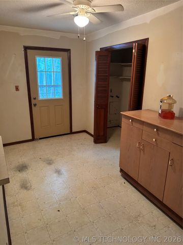 3815 S 82nd East Avenue, Tulsa, OK 74145