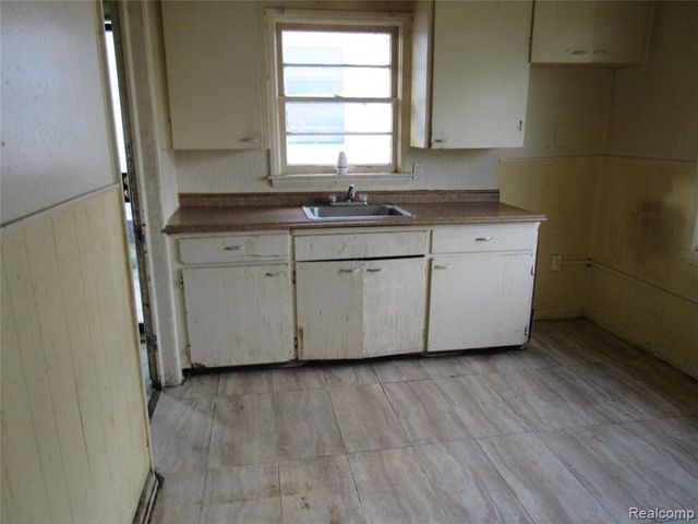 12906 Rosemont Avenue, Detroit, MI 48223