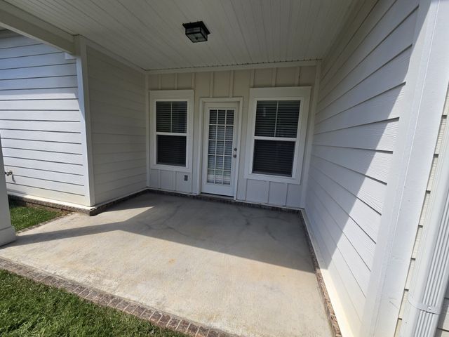 2186 Hospitality Ln, Murfreesboro, TN 37128