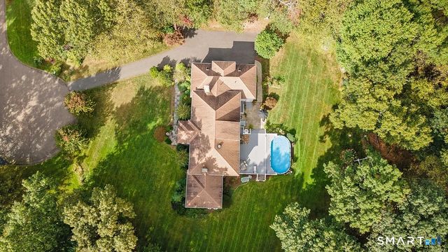 23 Aldo Drive, Woodbridge, CT 06525