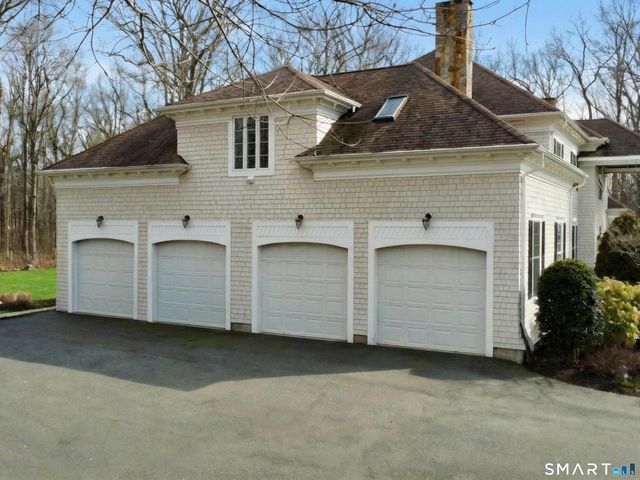 23 Aldo Drive, Woodbridge, CT 06525