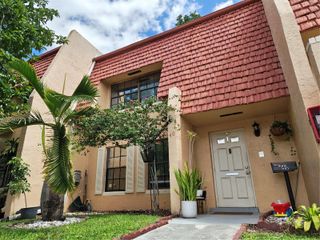 40 Pleasant Hill Lane 40, Tamarac, FL 33319