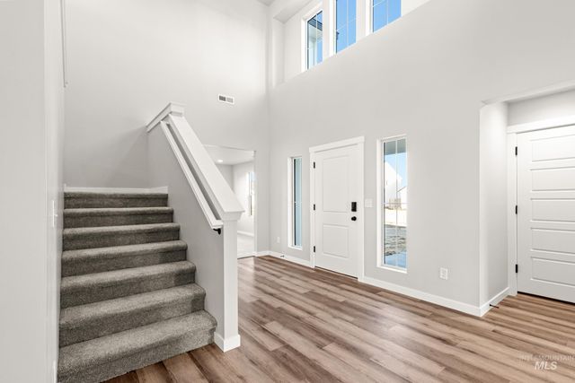 5269 E Phelps Lake Dr, Nampa, ID 83687