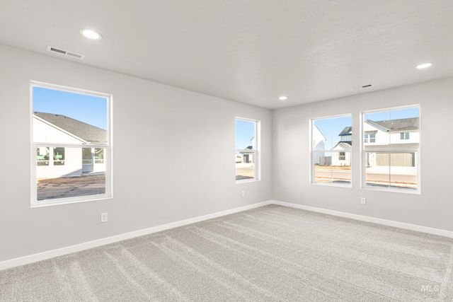 5269 E Phelps Lake Dr, Nampa, ID 83687