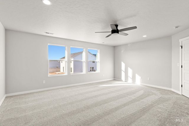 5269 E Phelps Lake Dr, Nampa, ID 83687