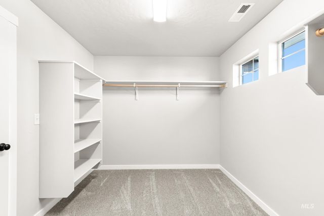 5269 E Phelps Lake Dr, Nampa, ID 83687