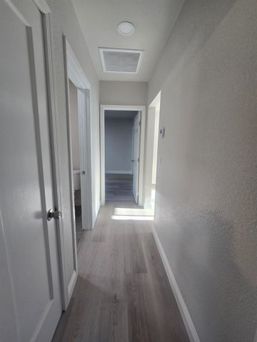 4685 E Tulare, Fresno, CA 93702