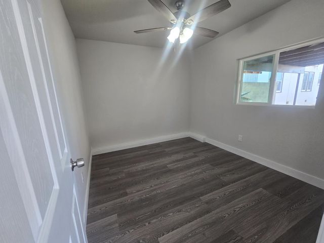 4685 E Tulare, Fresno, CA 93702