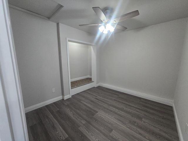 4685 E Tulare, Fresno, CA 93702