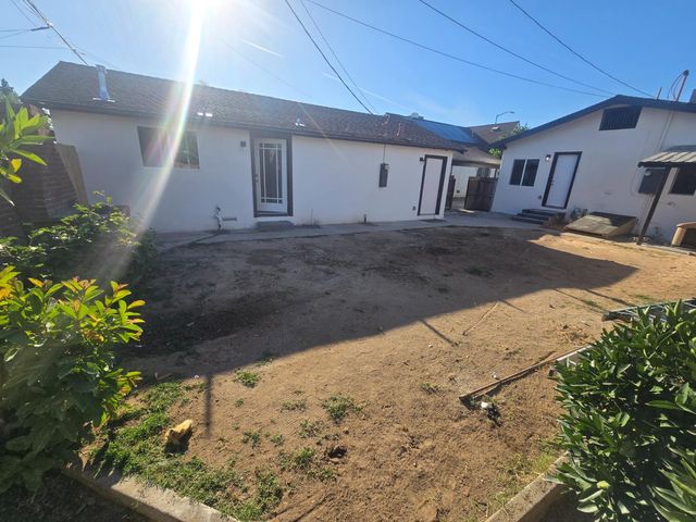 4685 E Tulare, Fresno, CA 93702