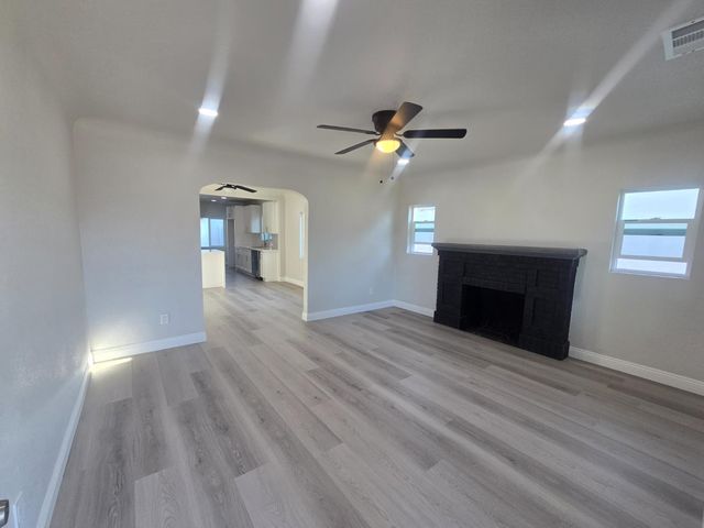 4685 E Tulare, Fresno, CA 93702