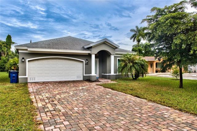 10091 Georgia ST, Bonita Springs, FL 34135