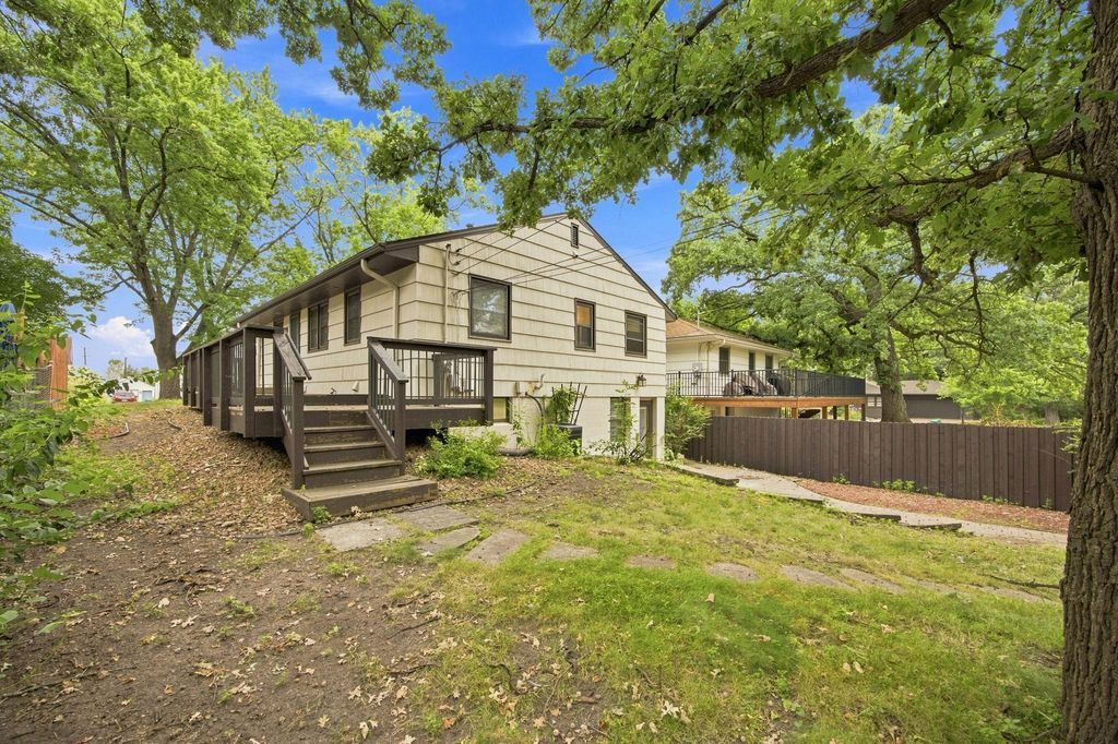 7720 Edgebrook Drive, Saint Louis Park, MN 55426 — photo 4