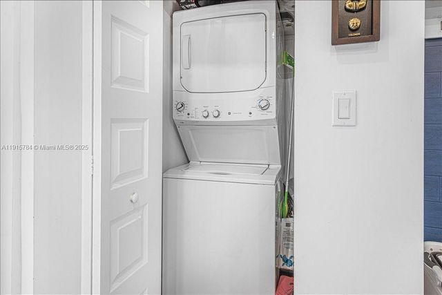 8301 NW 41st St B-309, Doral, FL 33166