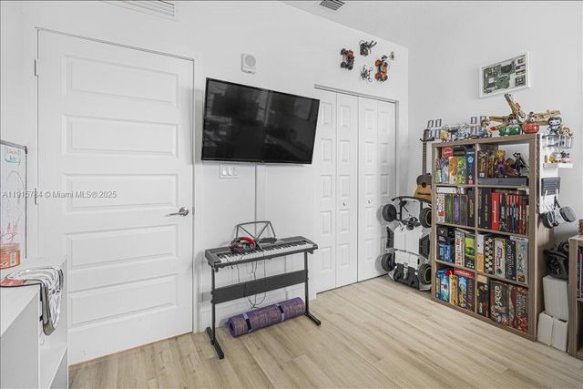 8301 NW 41st St B-309, Doral, FL 33166