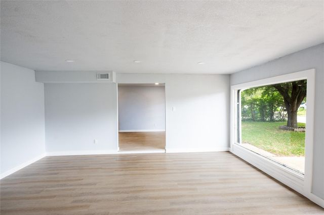 5515 Greylog Drive, Houston, TX 77048